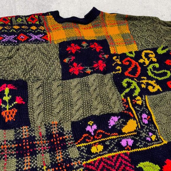 ★ Laura Ashley Patchwork Knitted Cardigan w/ Multicolor Floral & Plaid Design ★ - Picture 6 of 8